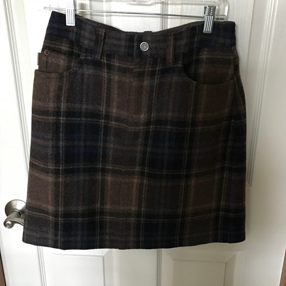 Wool skirt